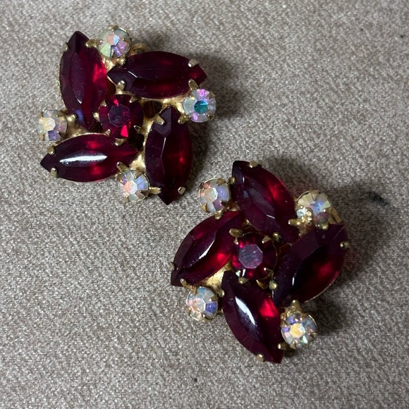 Vintage Red Rhinestone Clip On Earrings - Picture 1 of 4